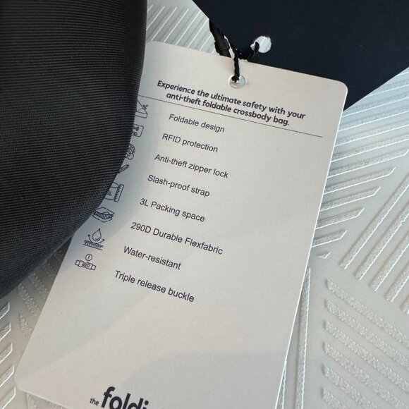 Foldie Crossbody Bag NWT Fanny Pack BLACK Nylon Travel RFID Black - Picture 6 of 10